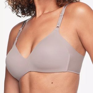 NWT Warner’s No Side Effects® Underarm-Smoothing Wireless T-Shirt Bra 34B
